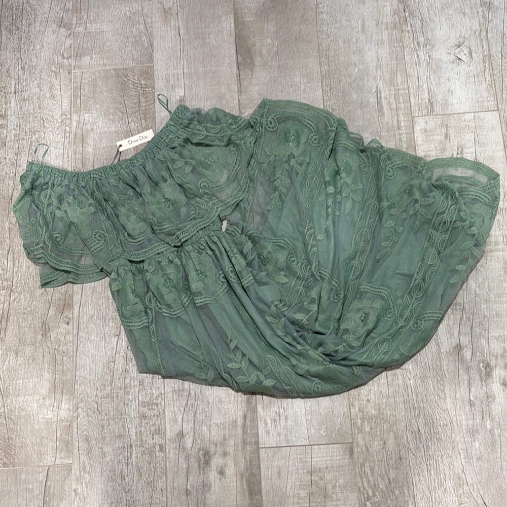 Chic Day Green Off-Shoulder Dress